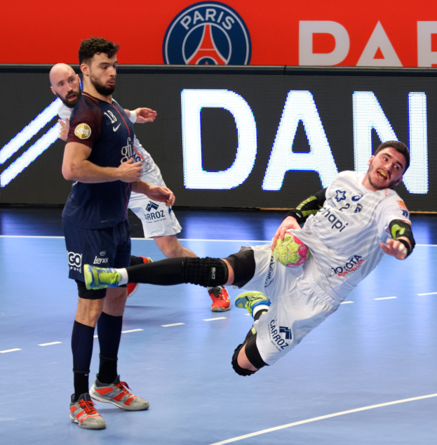 Der Titel geht nach Solingen: Feuerwehr-Handballern feiern historischen Erfolg