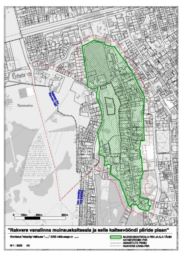 Ein Plakat mit einer Stadtkarte, auf der ein zentraler grüner Bereich hervorgehoben ist, begleitet von Texten, die Straßen, Parks und Sehenswürdigkeiten beschreiben.