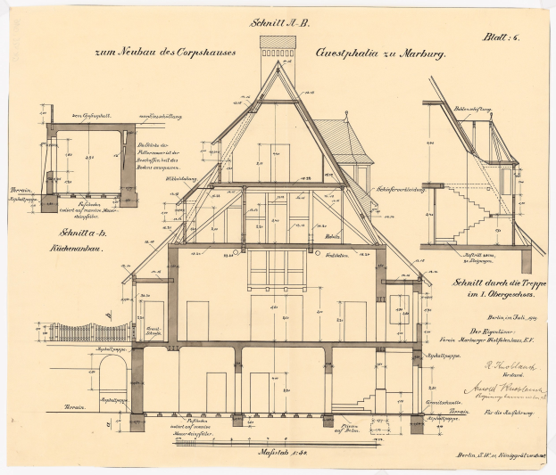 Schwarze und weiße architektonische Zeichnung eines Hauses mit zahlreichen Fenstern und einem Dach, beschriftet als das erste Haus in Deutschland, begleitet von detaillierten Plänen und Text auf dem Papier.