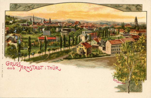 Alte Ansichtskarte mit Stadtansicht von einem Hügel mit Bäumen, Gebäuden, Hügeln und Himmel, einschließlich handgeschriebener Texte.