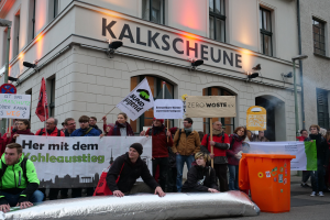 Borbet: SPD besucht Mahnwache am Werk auf Weyer Straße