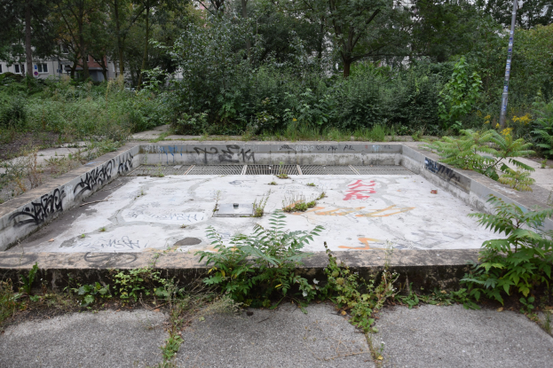 Schwimmbad oder Schwimmbehälter? - JUNGE FREIE WÄHLER fordern Investitionen in lokale Infrastruktur