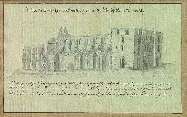 Ein detailliertes Skizze einer zerstörten Kirche in Deutschland, mit begleitendem Text, vor einer grünen Landschaft.