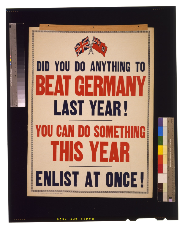 Plakat mit fettem schwarzem Text auf einem weißen Hintergrund, eingerahmt von einem schwarzen Rand, mit der Botschaft "Hast du letzten Jahr etwas gegen Deutschland unternommen? Du kannst dieses Jahr etwas tun - melde dich jetzt an!"