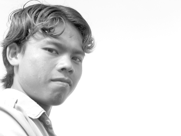 Ein Schwarz-Weiß-Bild eines Mannes.