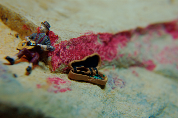 Spiele sind ├╝ber eine Oberfl├Ąche verstreut.